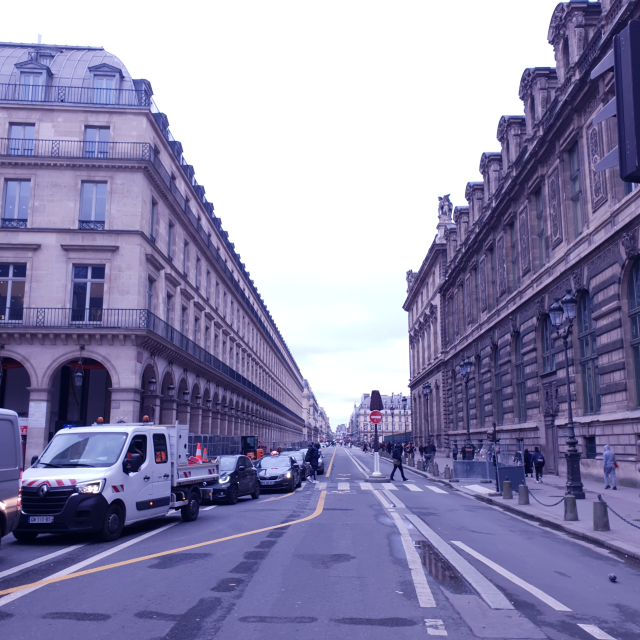 루브르 박물관에서 지하철 타러 가기