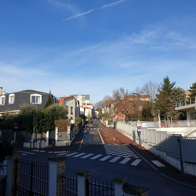 프랑스 파리 시내 숙소 창문 뷰