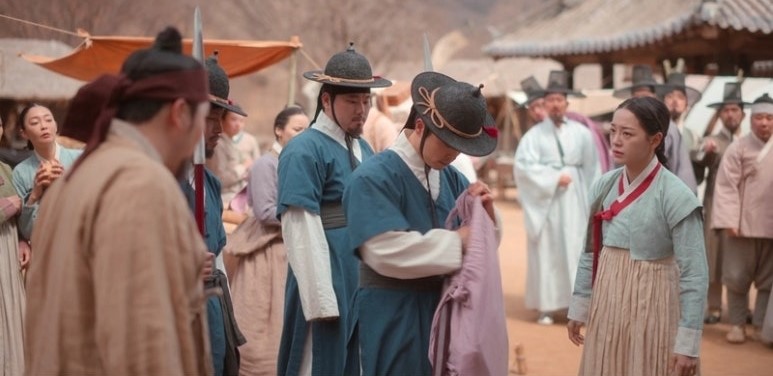 이강에는 달이 흐른다 2회 줄거리(8)