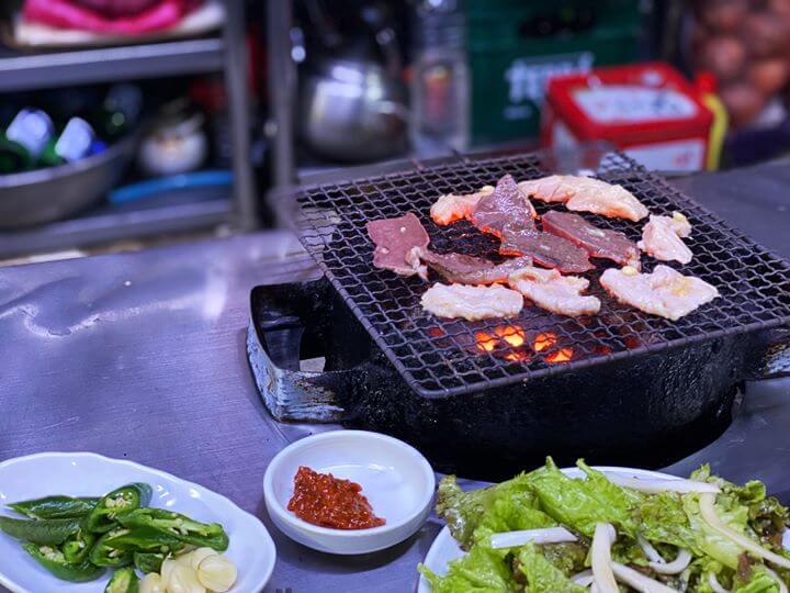 백화양곱창-소금양모듬-굽는모습