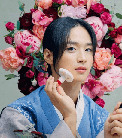 장동윤 모래에도 꽃이핀다 김백두 프로필