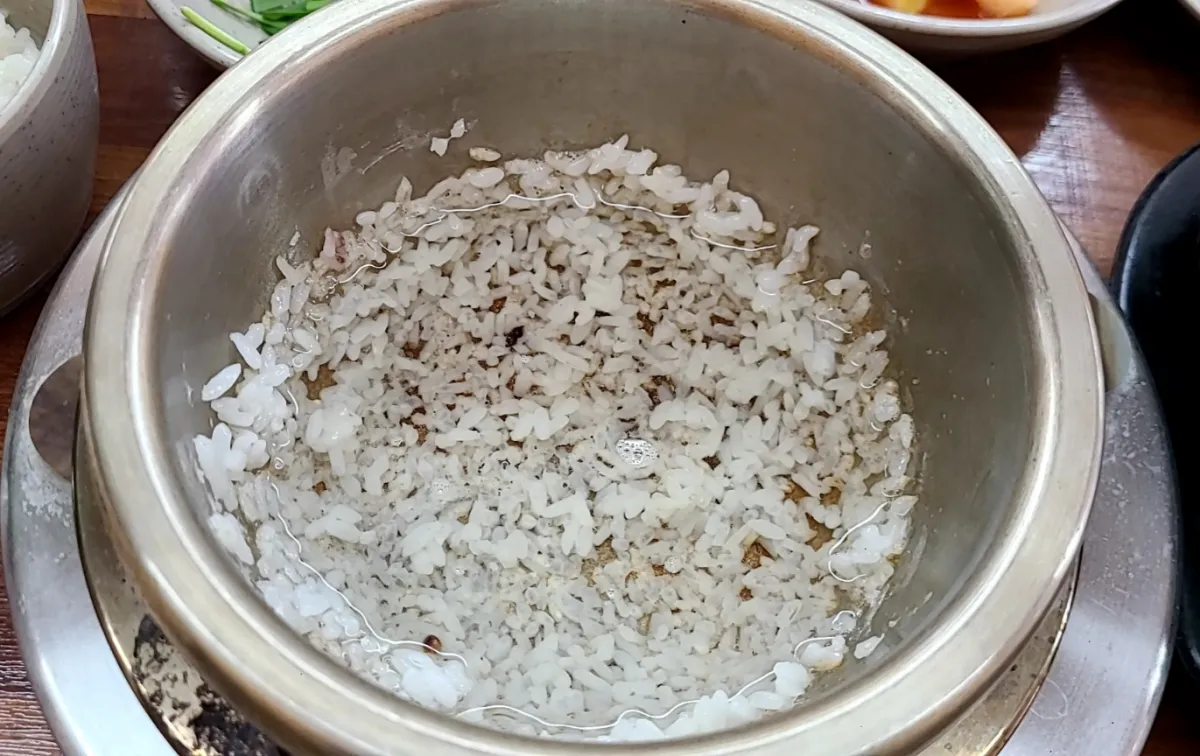 돌솥안-누룽지