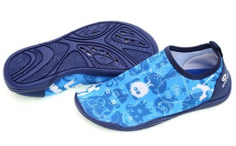 여름 물놀이용품 추천 가이드-아쿠아슈즈