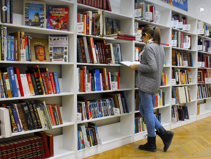 대학도서관 학생