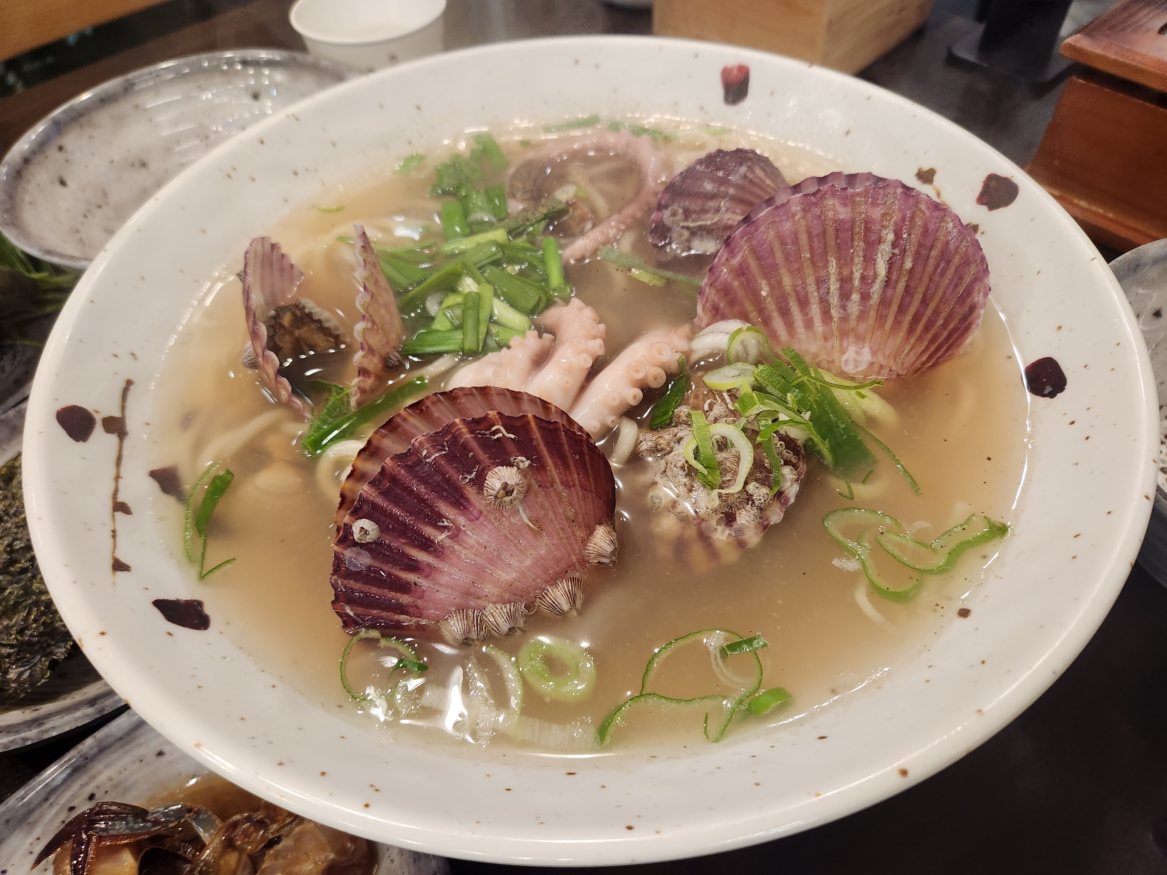올바릇-식당-음식-칼국수