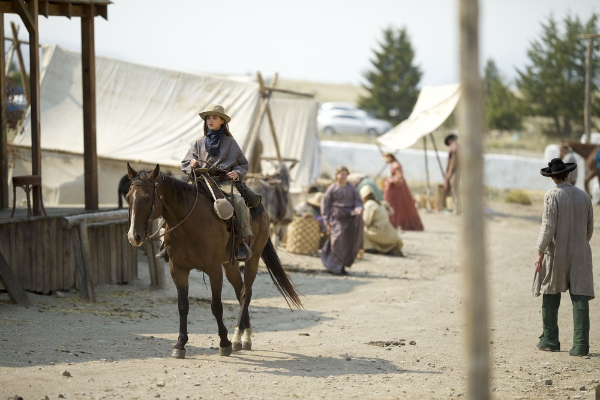 영화-올드-웨이-분노의-추격자-라이언-키라-암스트롱-스틸컷