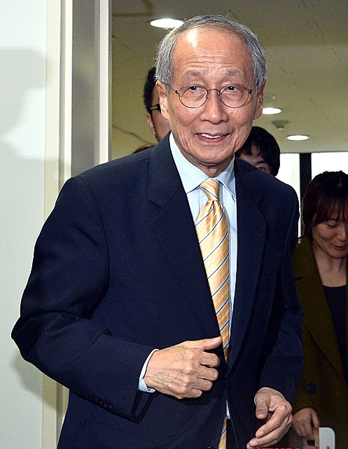 윤여준 전 환경부장관 활동