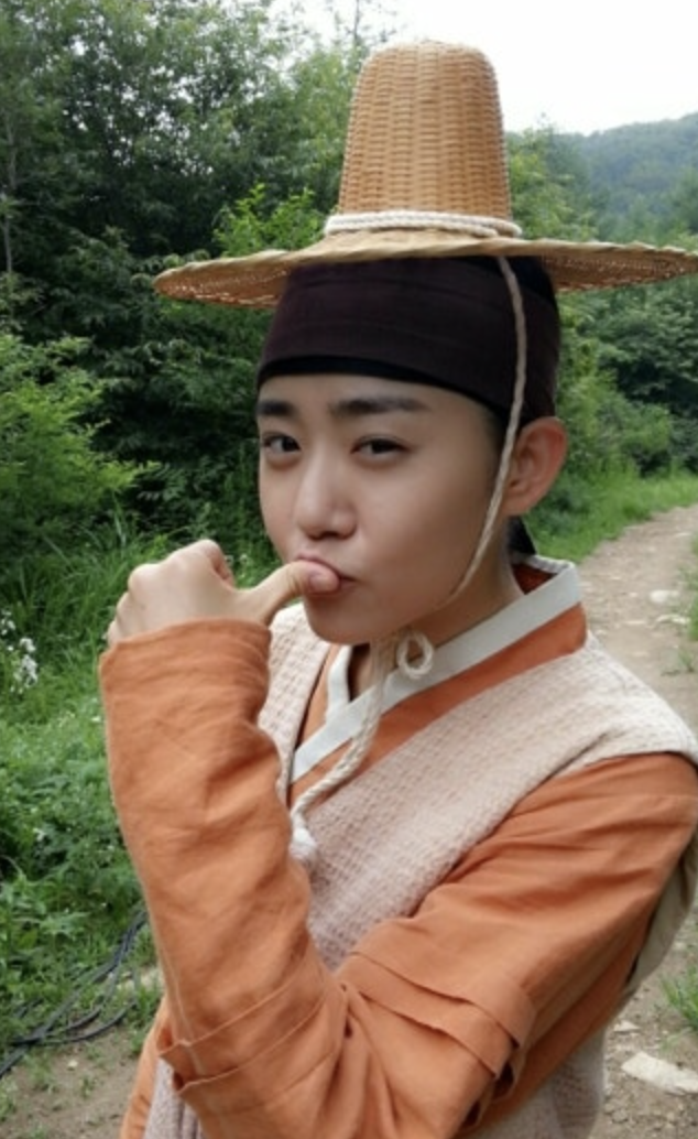 어린 나이에 데뷔해 국민 여동생으로 사랑받던 문근영 어린 시절 리즈 모습