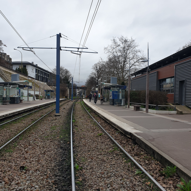 파리 대중교통 트램 타러 가는 길