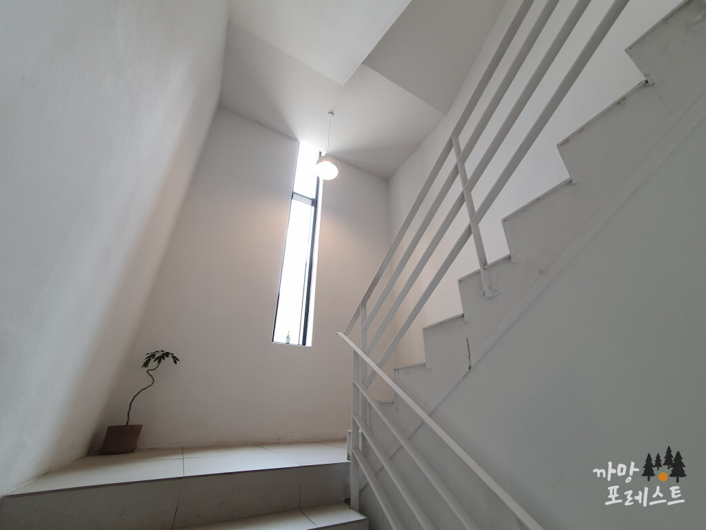 브라운 스케이프 2층