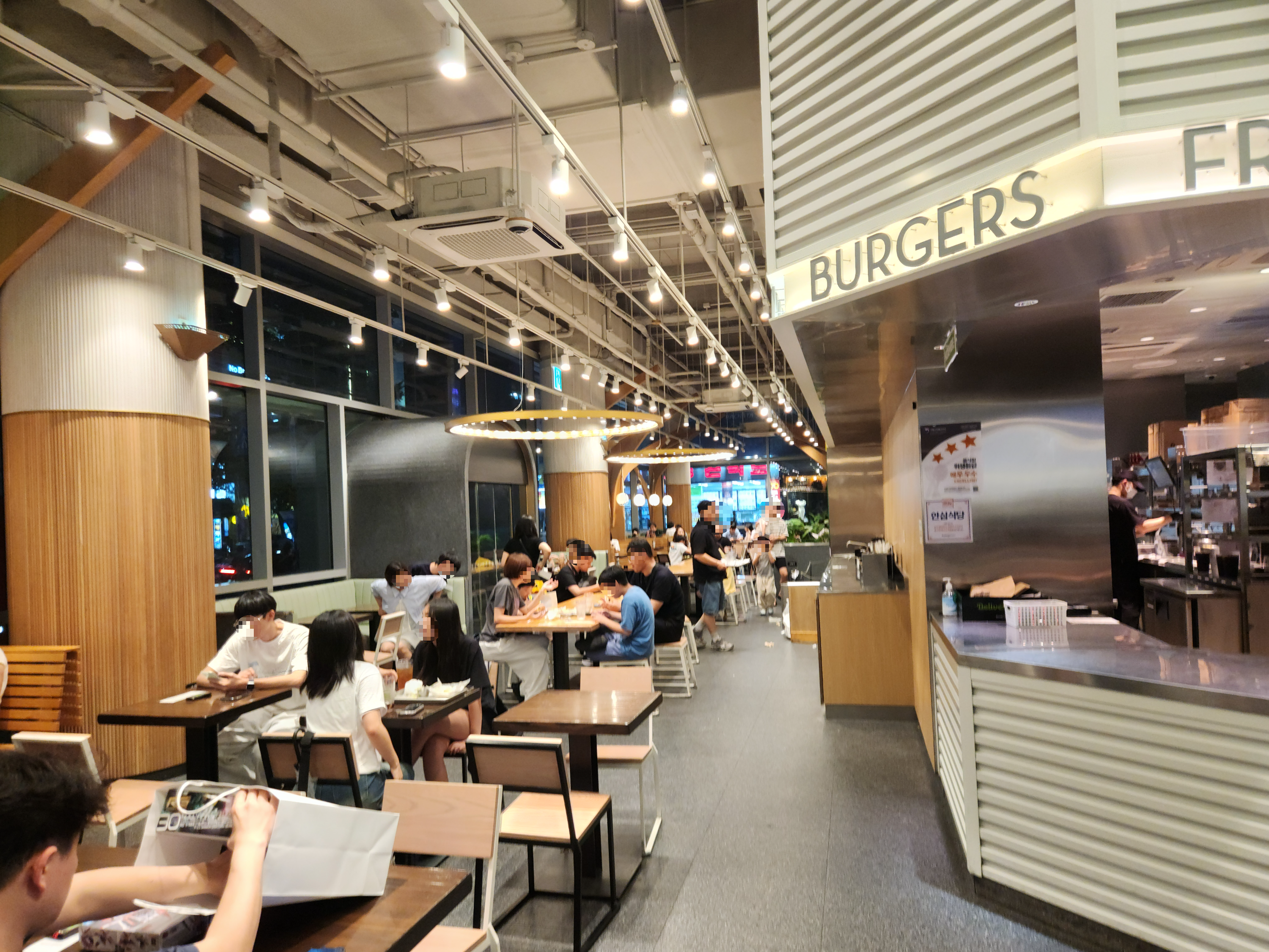 Shake shack store inner side