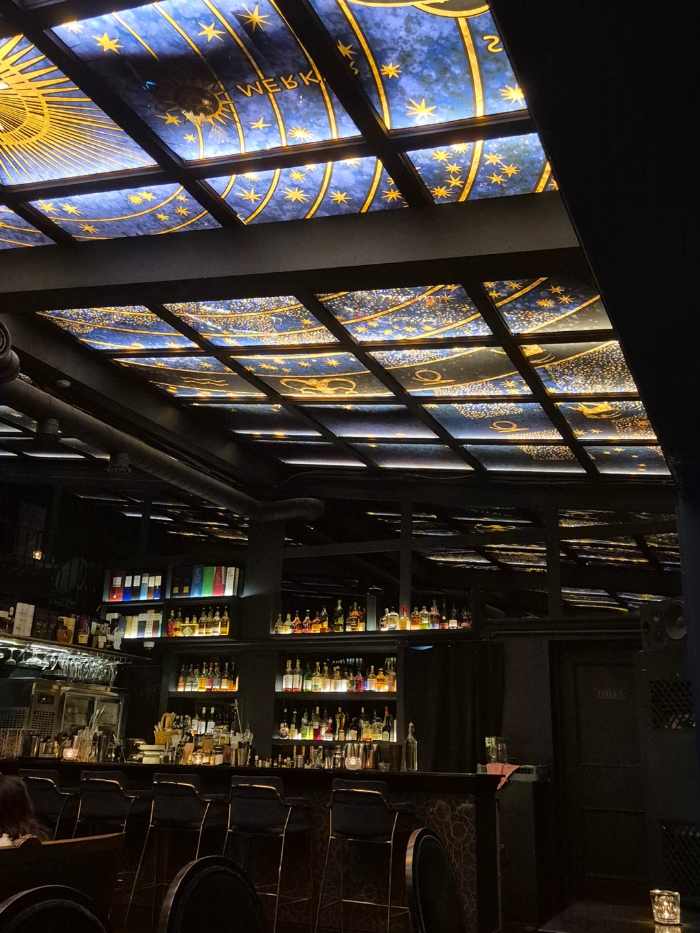 강남역 칵테일바 어글리 내부 모습