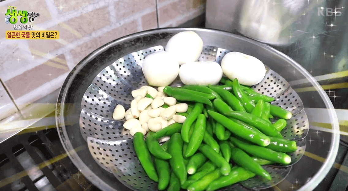 2TV 생생정보 전설의 맛 24년 전통 미나리 감자탕 비법