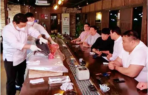 사장님귀는 당나귀귀 정호영 셰프 참치 해체쇼 씨름 김기태 감독, 윤정수 코치, 장성우 장사 순삭 먹방쇼 참치회 연희동 일식 요리주점 이자카야 맛집 소개