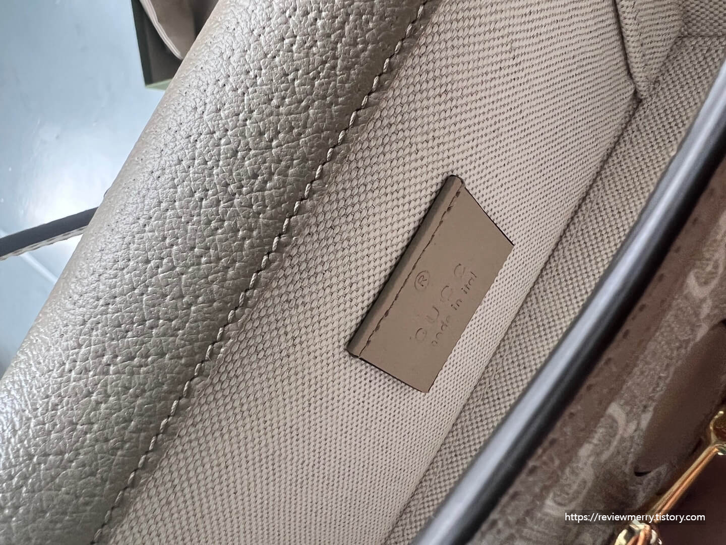 내부 캔버스 재질 사진