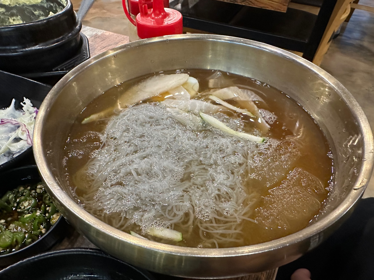 성성동 맛집 종로숯불구이에서 나오는 함흥물냉면