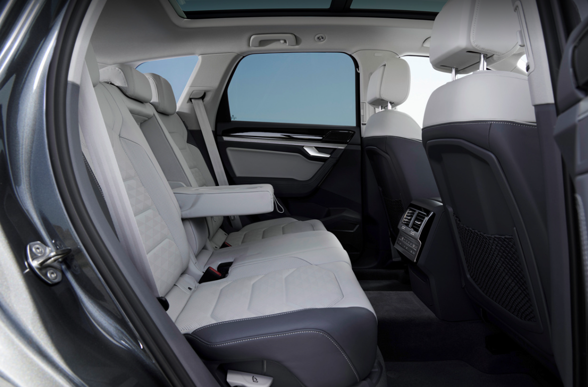 2025 폭스바겐 투아렉 가격 정리 모델별 옵션 및 할인가 총정리