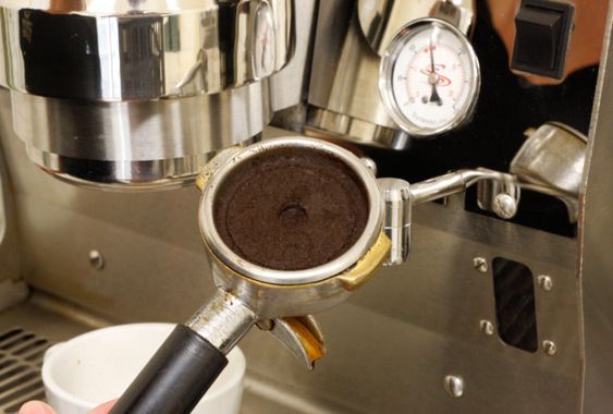 에스프레소 추출 후 남은 찌꺼기