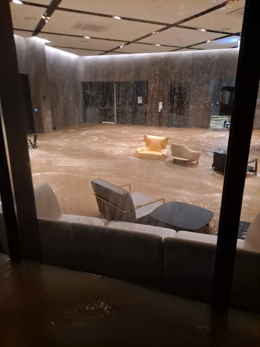 서초 그랑자이 침수