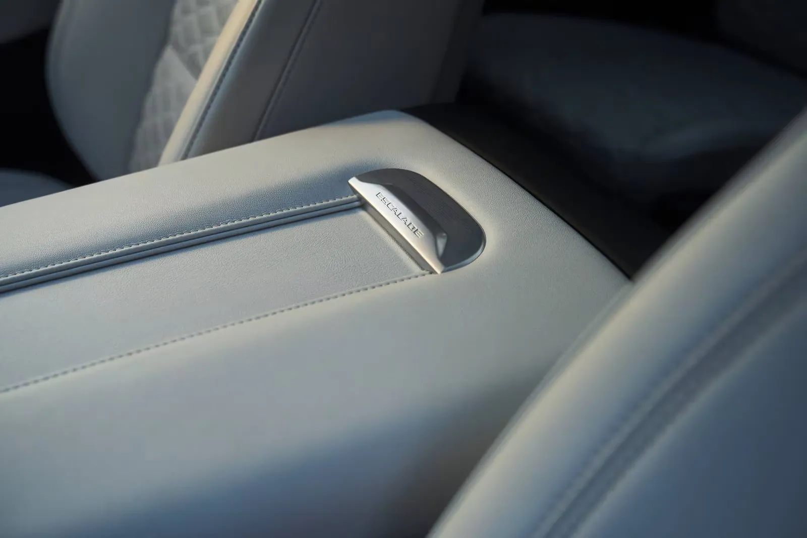 캐딜락 에스컬레이드 이미지