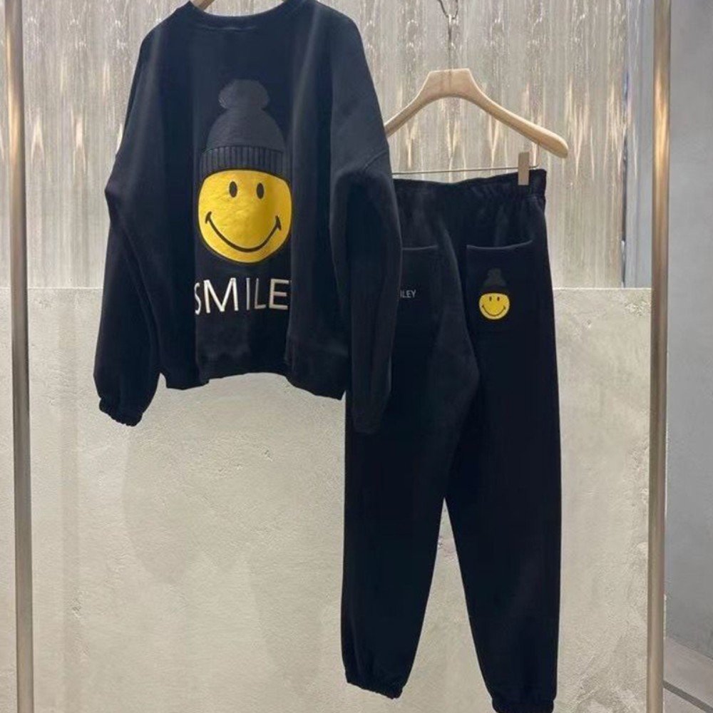편한 가을 등하원룩 셋업 스웻 조거 밴딩 스마일 트레이닝복 세트