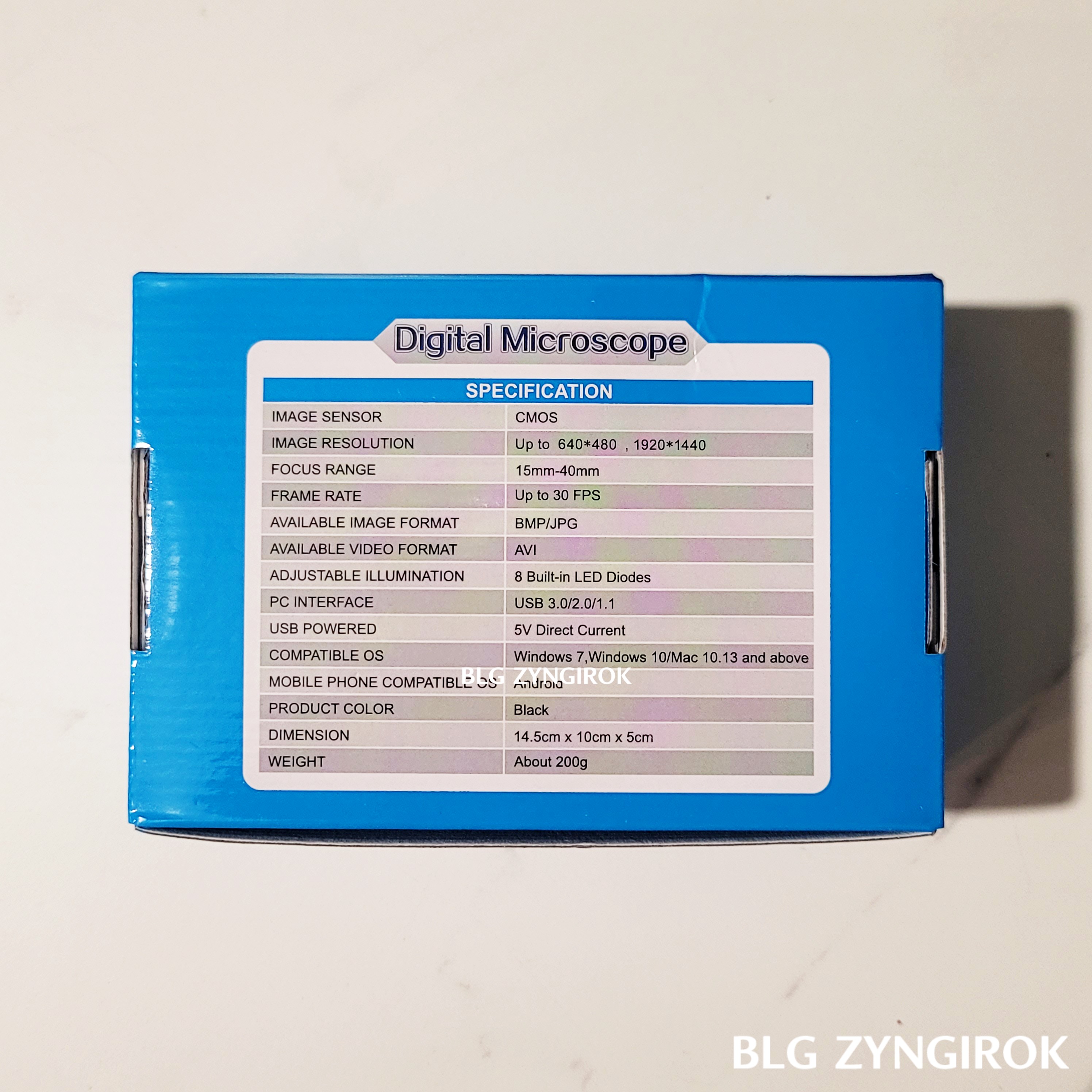 카메라 스펙이 상자 후면에 쓰여있는 모습이다.