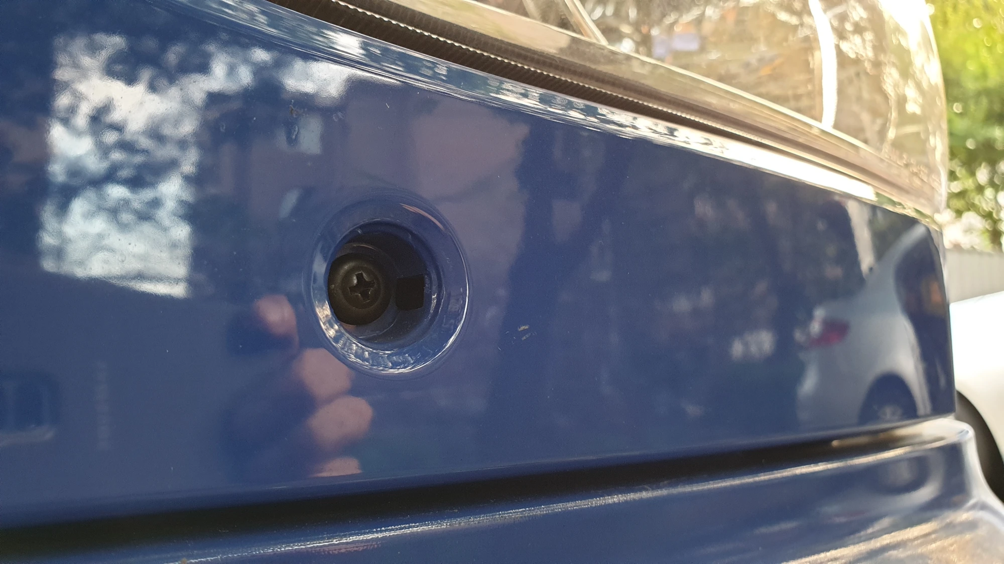 커버 고정 볼트