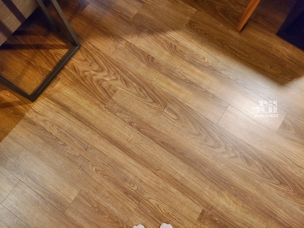 머큐어 앰배서더 서울 홍대 슈페리어 디럭스 킹베드 룸 꼼꼼 후기