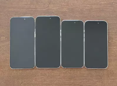 아이폰15 실물 유출 사진