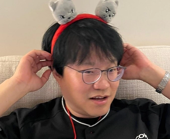 윤서인 프로필 나이 고향 학력 만화가 경력 페이스북