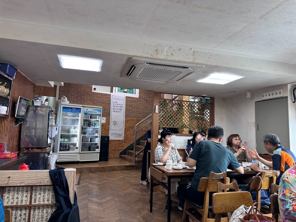 주막보리밥 내부