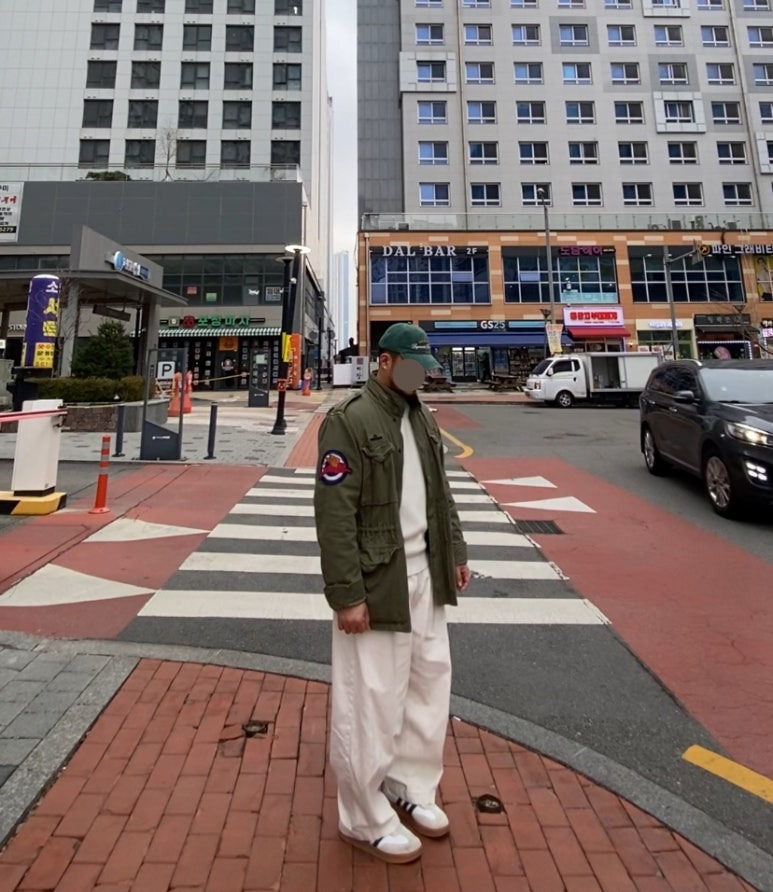 데일리룩('25.12.27.)브이투 스톤워싱 빈티지 볼캡, 폴로랄프로렌 야상자켓 빈티지 야상 M-65, 유니클로 모크넥니트, 무신사스탠다드 벌룬팬츠, 아디다스 그라다스 FW7208