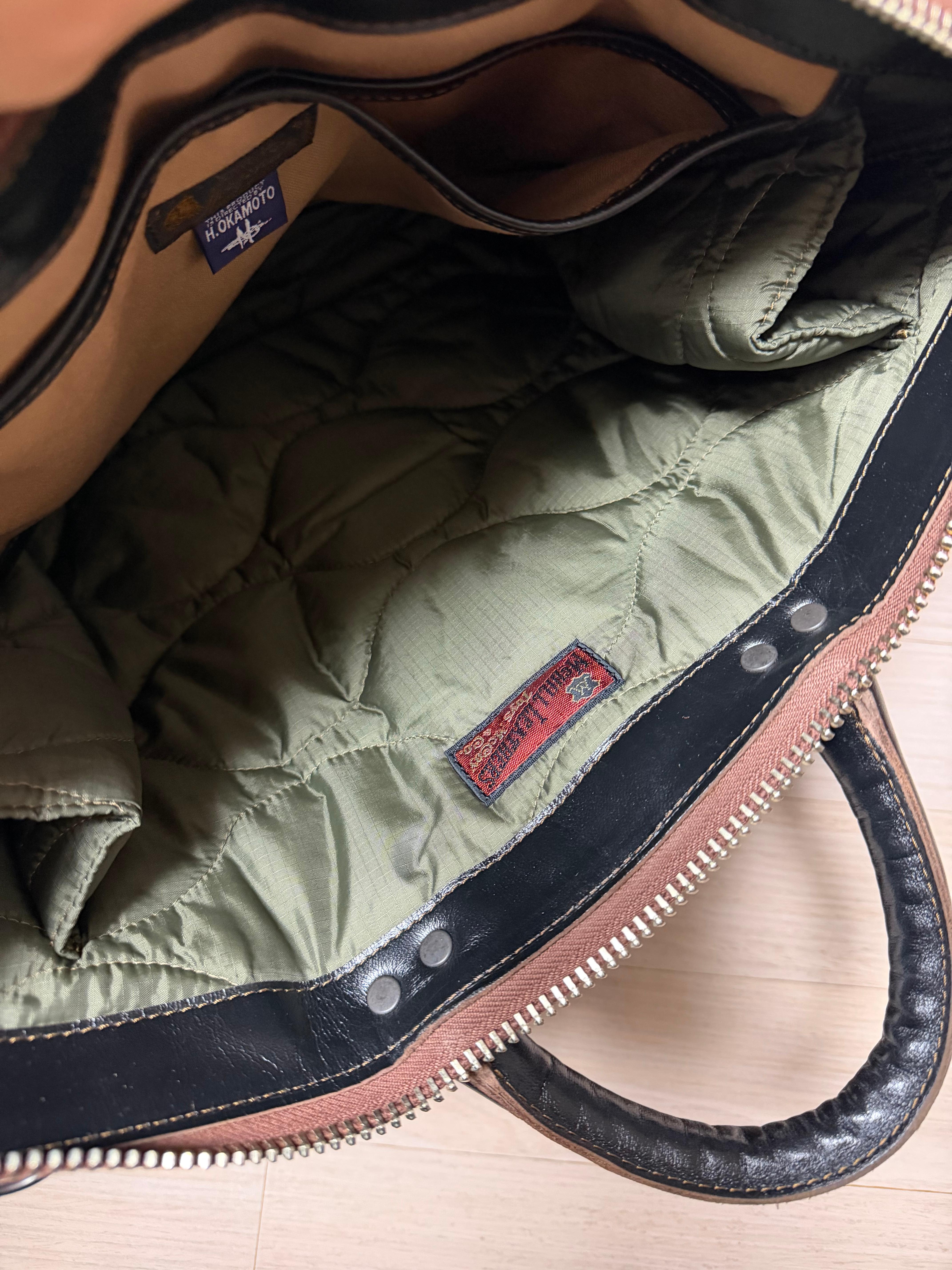 토이즈맥코이 헬멧백 내부