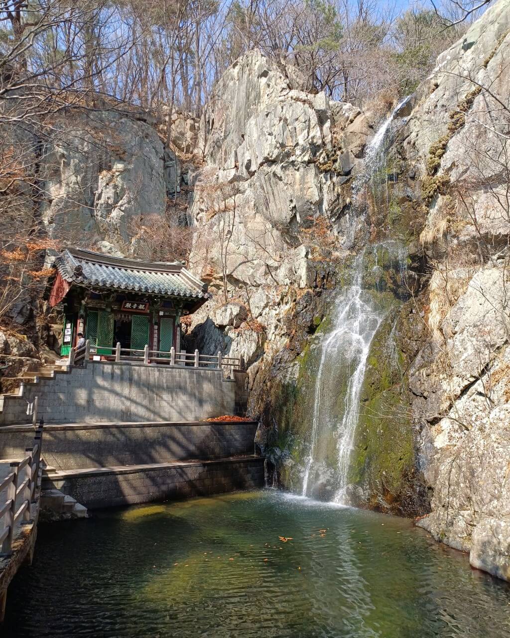 6시내고향 경남 양산 여행 명소&amp;#44; 매실 구매방법&amp;#44; 수제소시지 체험 조아저씨의 수제소시지&amp;#44; 궁중채화 전통 체험&middot;전시 한국궁중꽃박물관&amp;#44; 홍룡폭포 