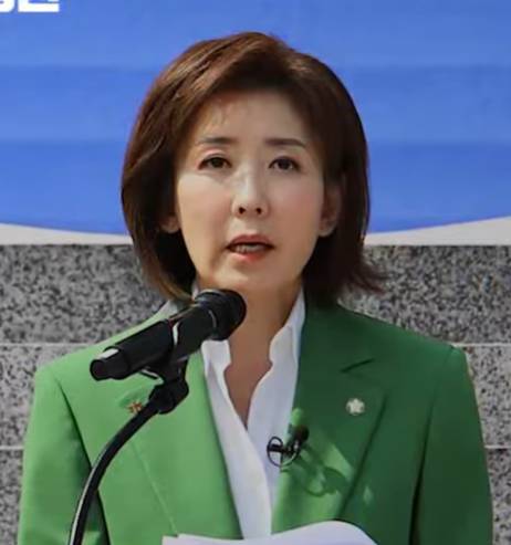 나경원 프로필 총정리 &amp;#124; 나이와 키&amp;#44; 종교&amp;#44; 자녀&amp;#44; 배우자&amp;#44; 빠루 사건