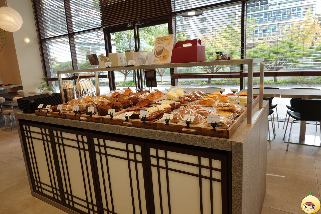 아로케 빵은 여기에 있어요~