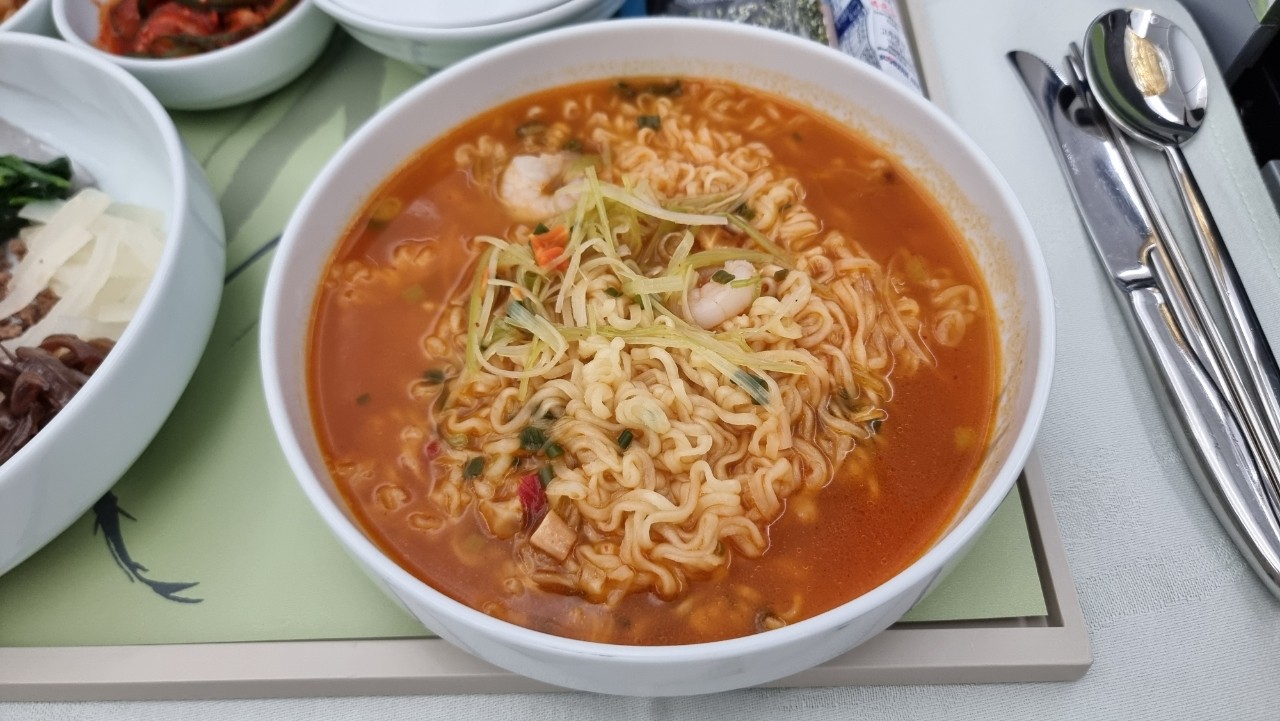 대한항공 KE660 비즈니스 라면