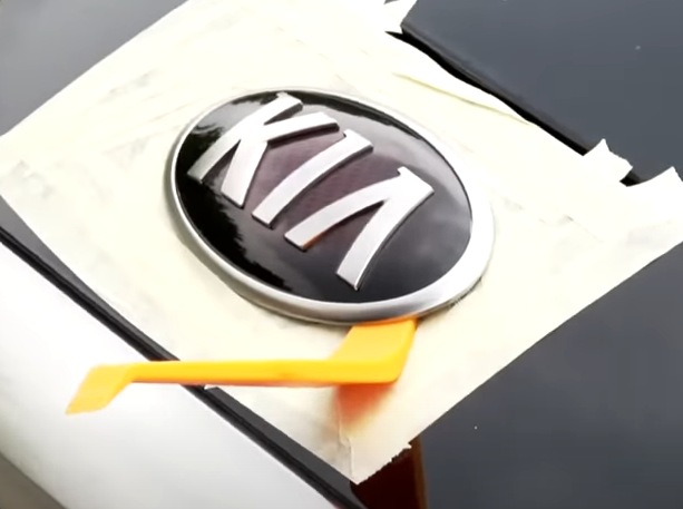 엠블럼뗄때-플라스틱헤라-사용