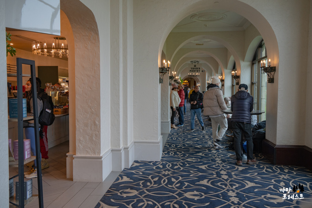 레이크 루이스 카페