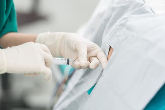 경막외 스테로이드 주사 (Epidural Steroid Injection) &mdash; 허리디스크 통증 완화를 위한 신경주사치료