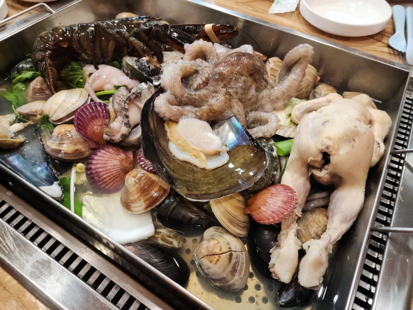 대결 맛 대 맛 철판해물전골 vs 황제물회