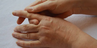 방아쇠수지증 원인&amp;#44; 증상&amp;#44; 치료 총 정리 (2025 최신)