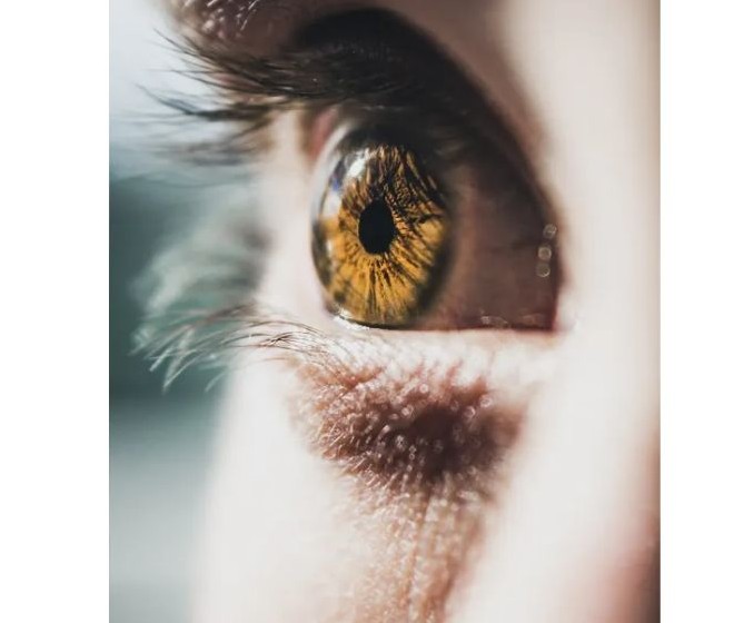 눈알이 빠질듯이 아픈이유