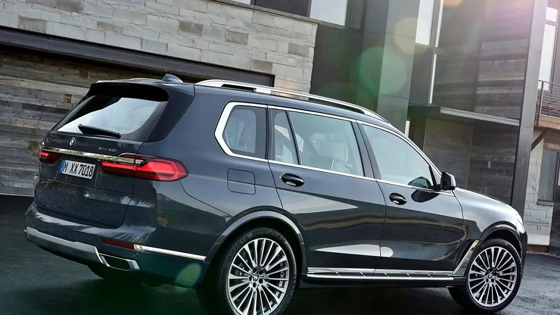 BMW X7 가격 실구매가 모의견적 제원 파워트레인 옵션 카탈로그 내부 색상 디자인 인테리어 편의사양 안전사양 승차감 총정리