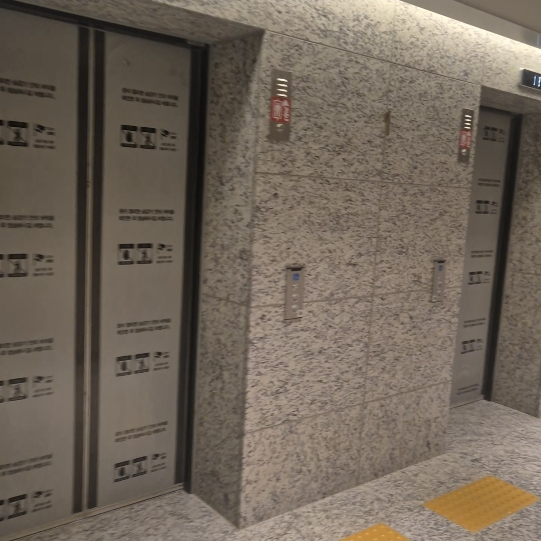 철산자이브리에르 로비&amp;#44; 엘리베이터