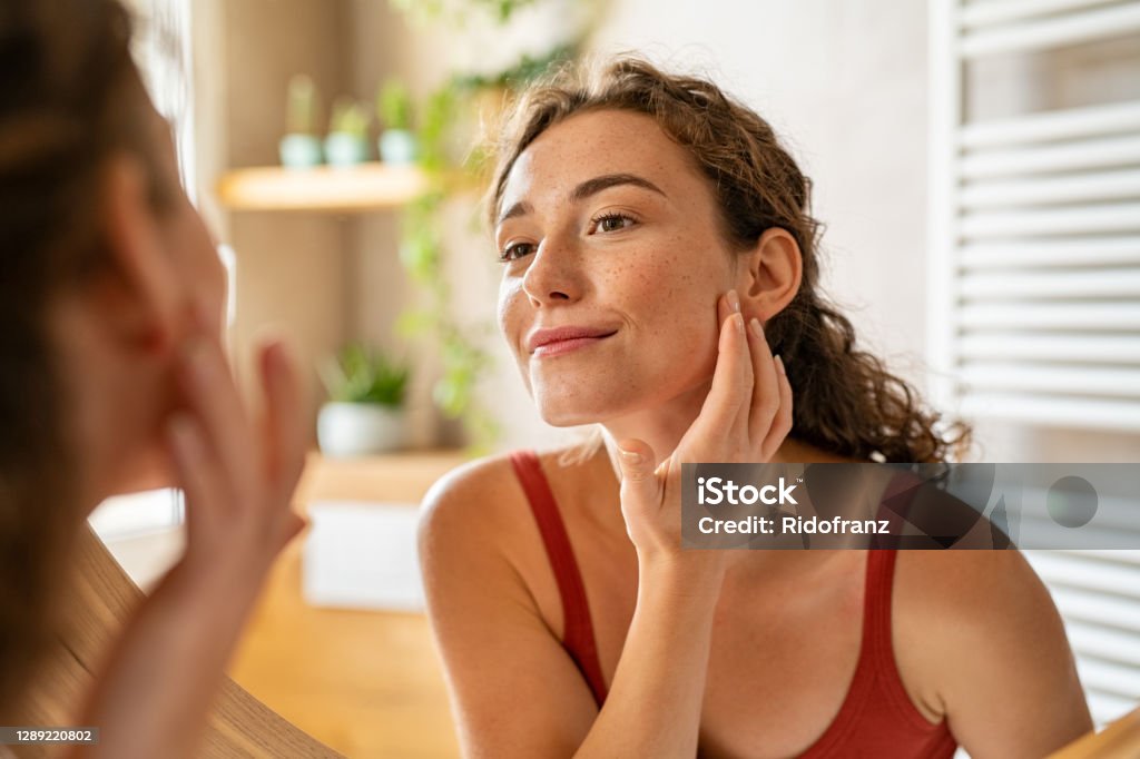 동안 피부의 핵심은 피부 처짐의 방지이다