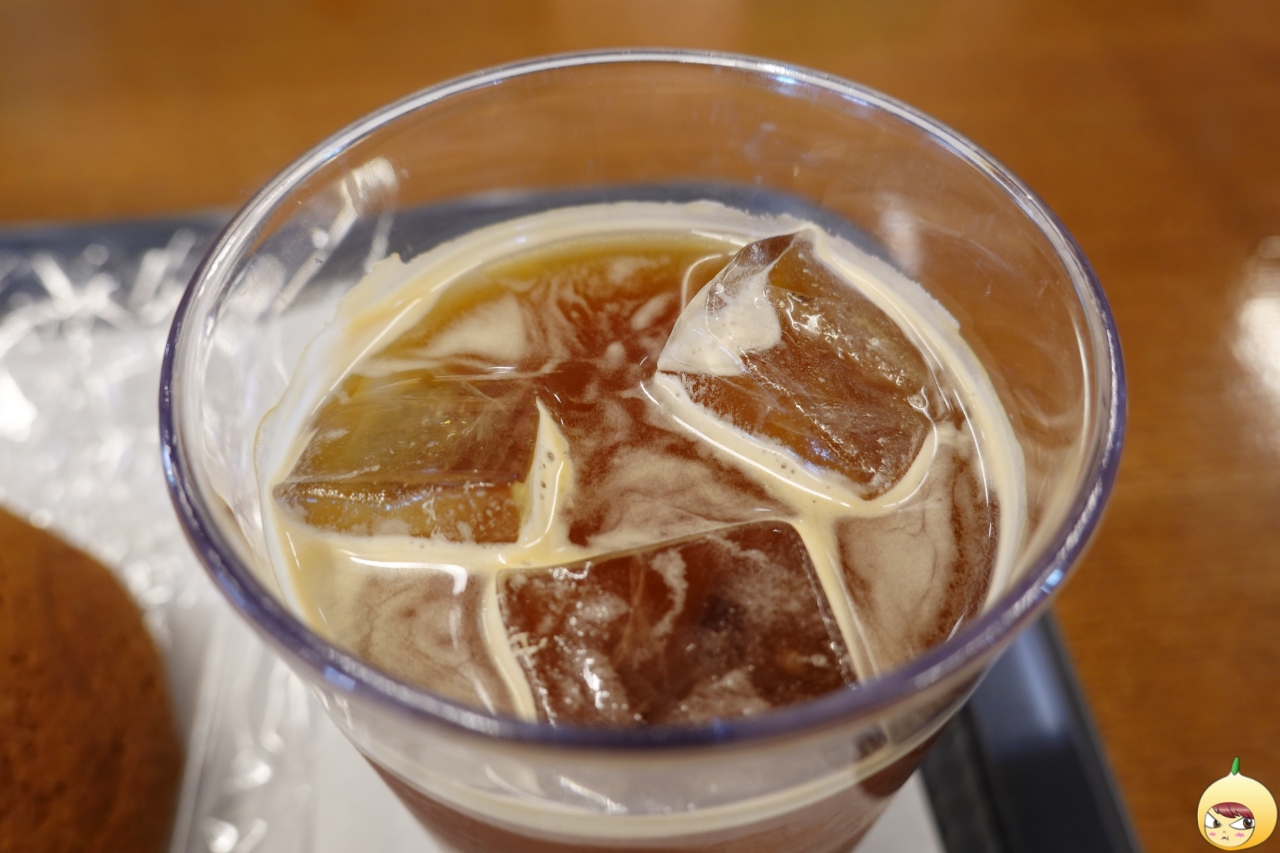 얼음 동동 아메리카노