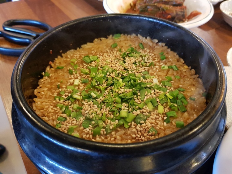 화성 동탄 고수의 부엌 소문난 맛집! 돼지생갈비 & 소 갈비탕 맛집 추천
