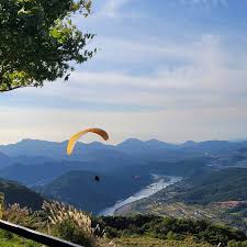 또 하나의 엑티비티 패러글라이딩 (출처:KKday/쿨룩)