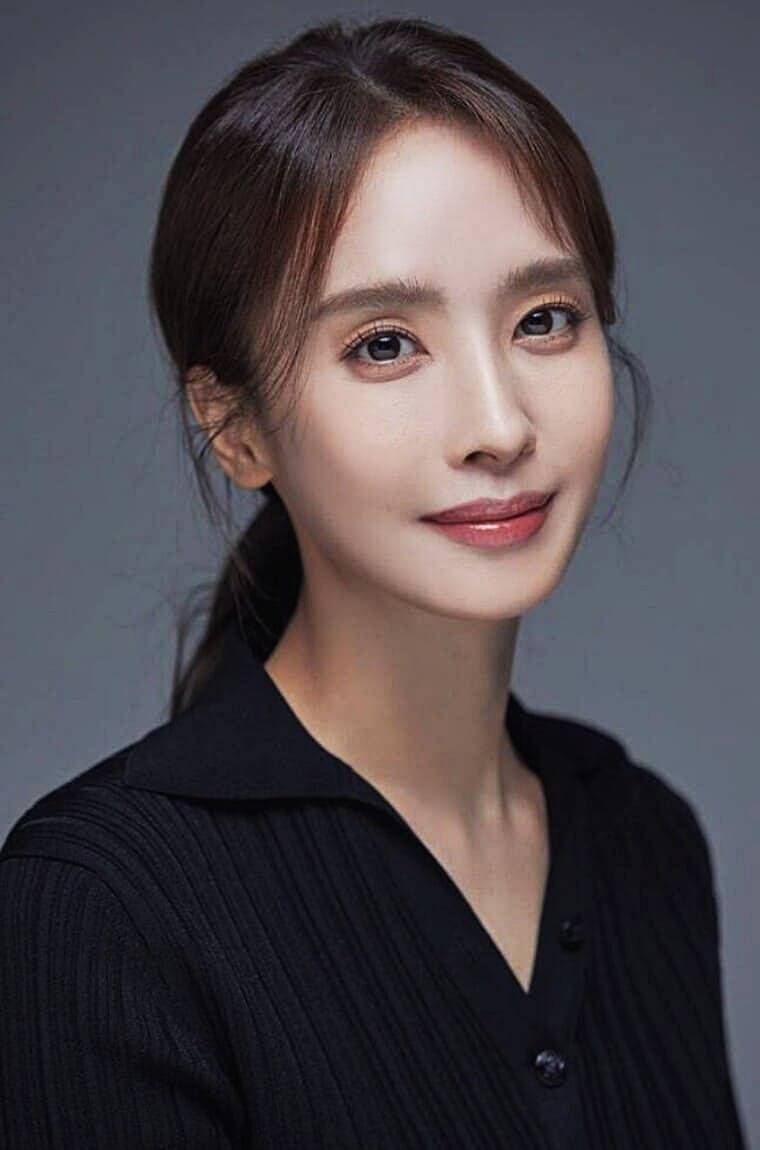 가수-겸-배우 박정아